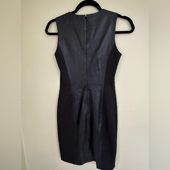 Banana Republic Women’s Leather Panel Stretch V Neck Sheath Dress NWT - Picture 4 of 11